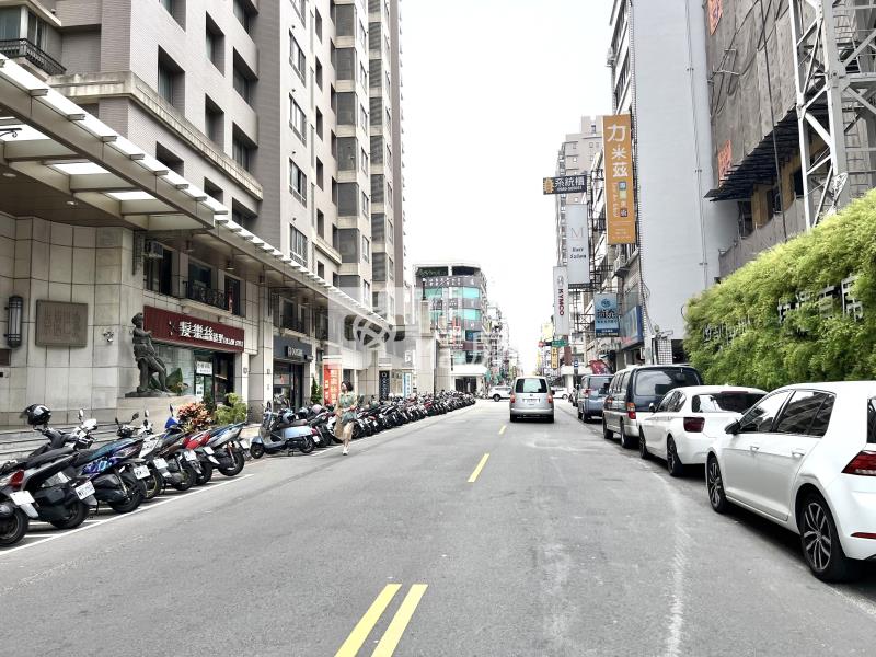 崇德巴黎一房一廳平車房屋室內格局與周邊環境