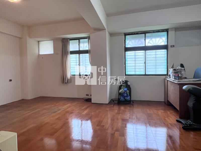 火車站溪州公園3改2大房+車房屋室內格局與周邊環境