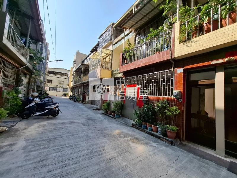 武廟商圈,捷運,輕軌,綠園活巷透天房屋室內格局與周邊環境