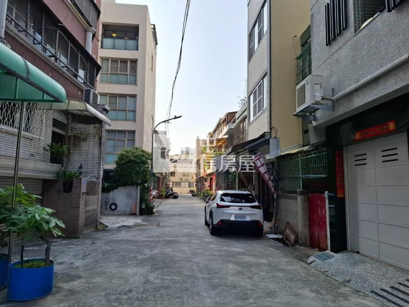 武廟商圈,捷運,輕軌,綠園活巷透天房屋室內格局與周邊環境