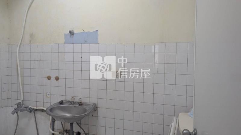 保安五房大空間四樓寓房屋室內格局與周邊環境