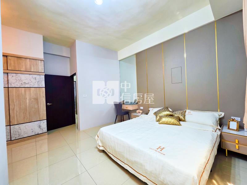 三多商圈時尚車位透天房屋室內格局與周邊環境