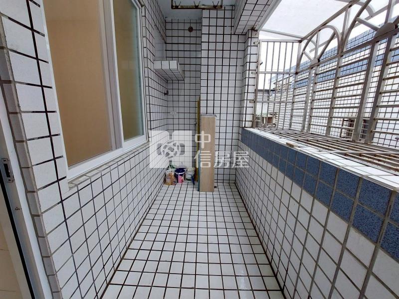 全民稀有三房平車房屋室內格局與周邊環境