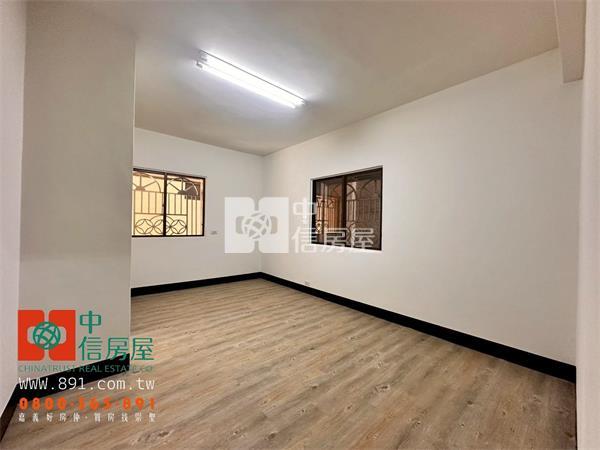 自強街全新整理店住房屋室內格局與周邊環境