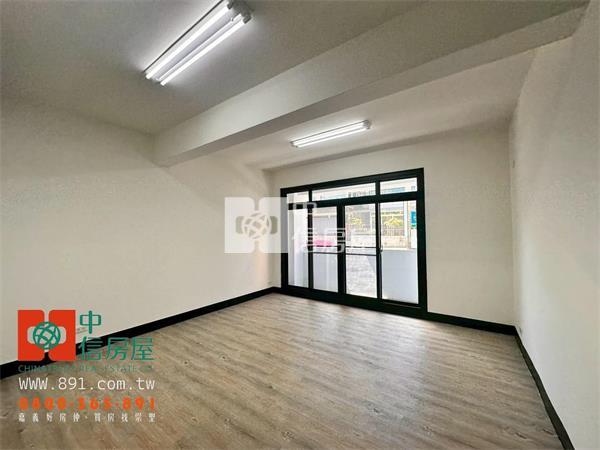 自強街全新整理店住房屋室內格局與周邊環境