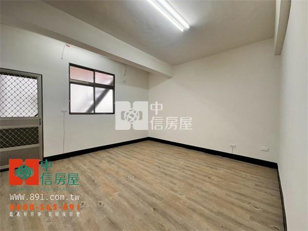 自強街全新整理店住房屋室內格局與周邊環境