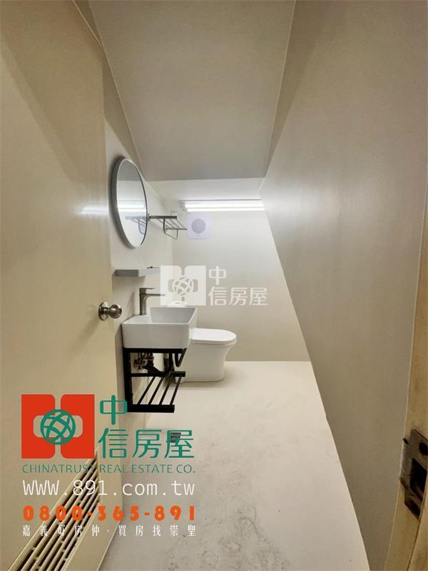 自強街全新整理店住房屋室內格局與周邊環境