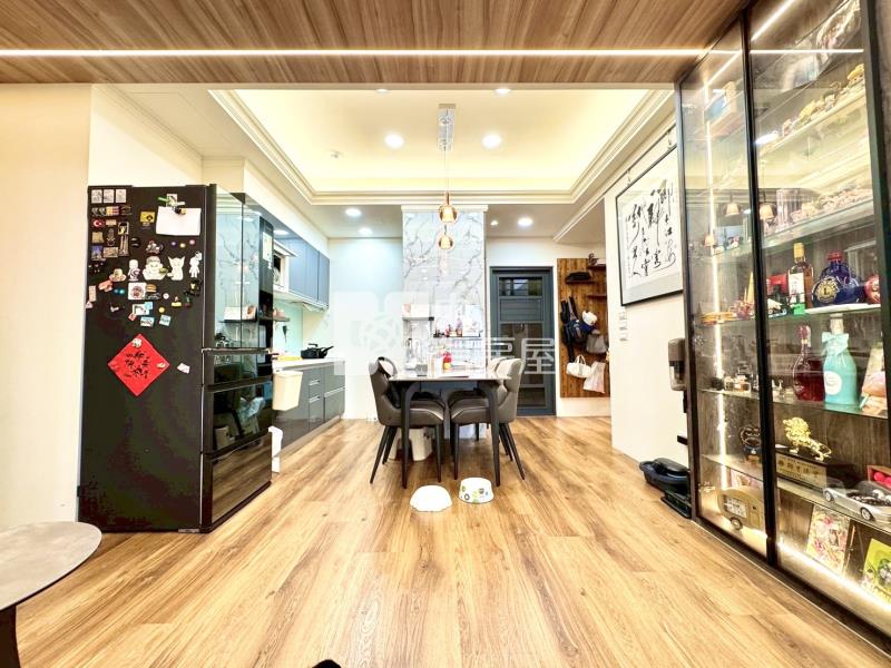 【奔馳】卓悅卓岳三房雙車位房屋室內格局與周邊環境