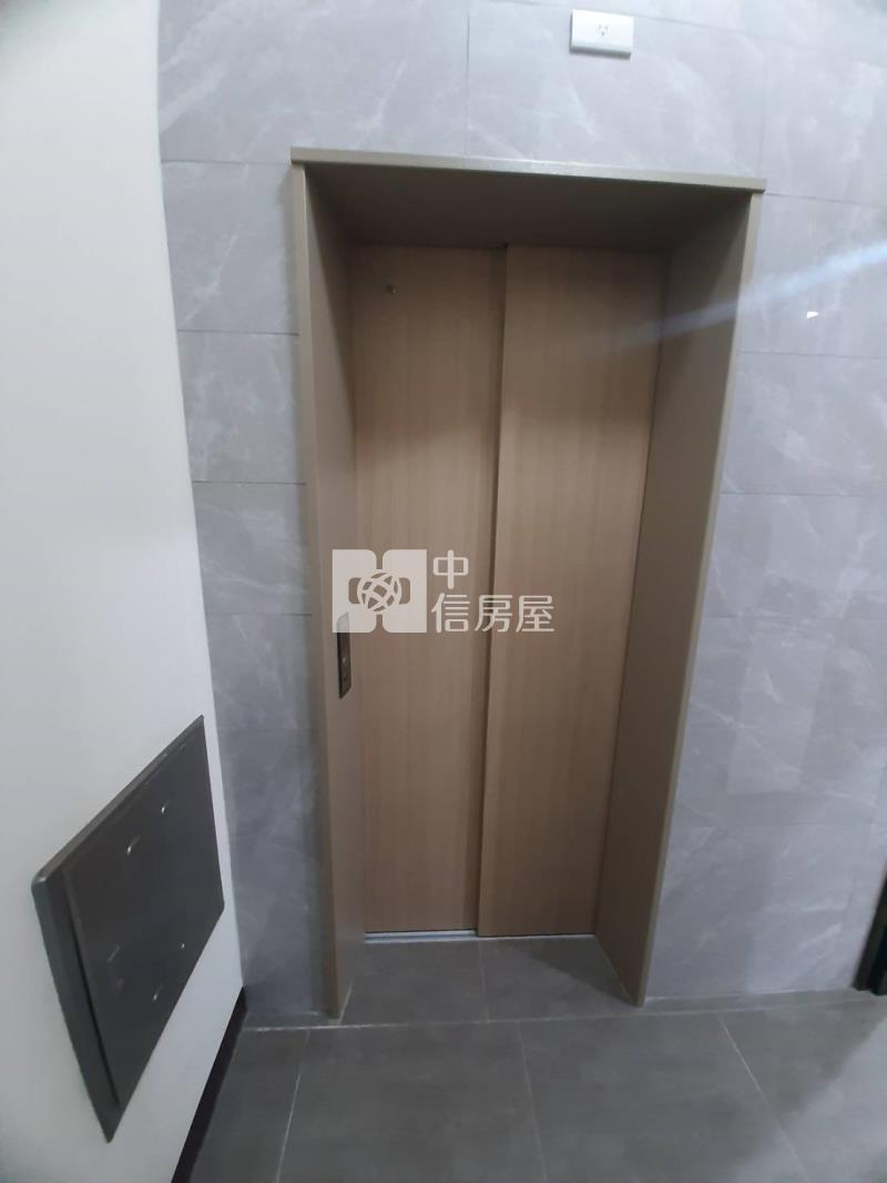 中壢夜市三車位全新電梯別墅房屋室內格局與周邊環境