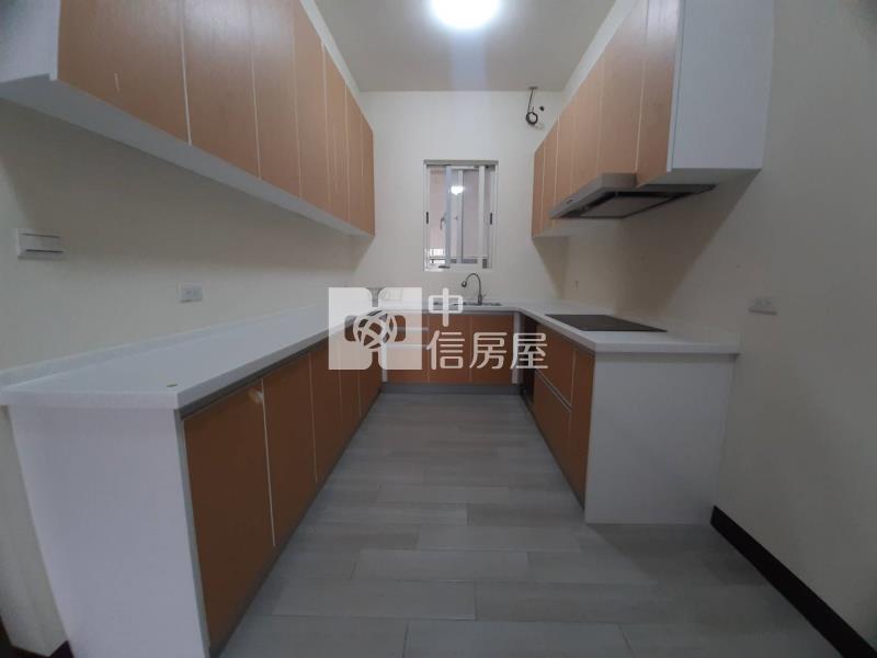 中壢夜市三車位全新電梯別墅房屋室內格局與周邊環境