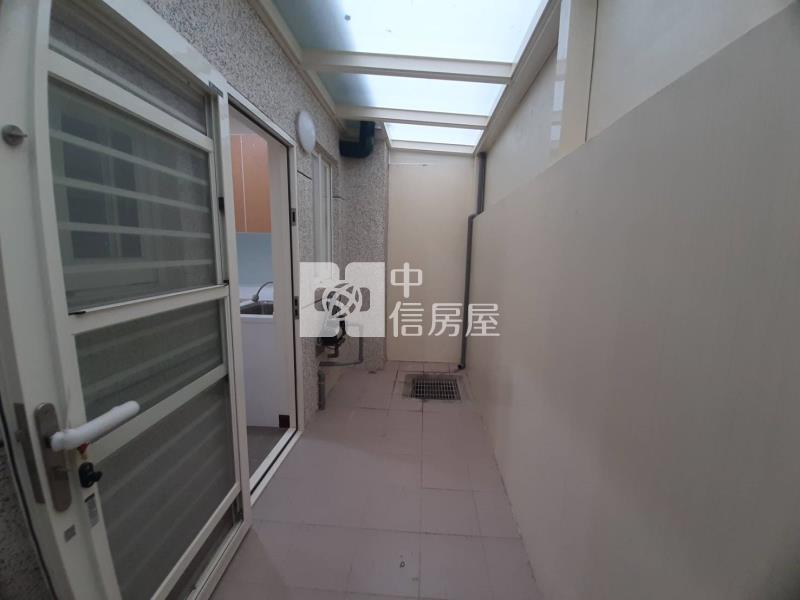 中壢夜市三車位全新電梯別墅房屋室內格局與周邊環境