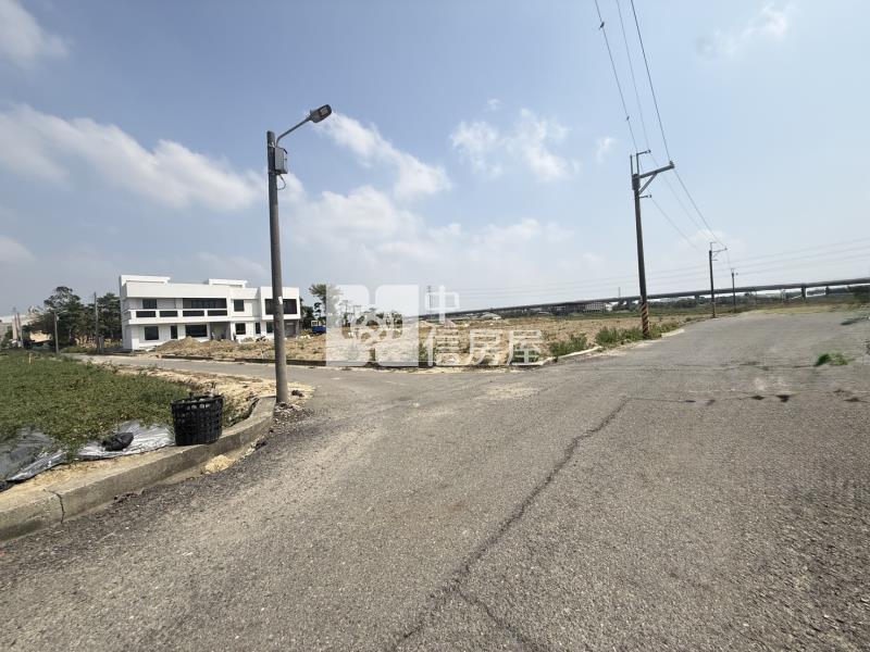 大洲鄰樹谷大道2.6分一般農地房屋室內格局與周邊環境