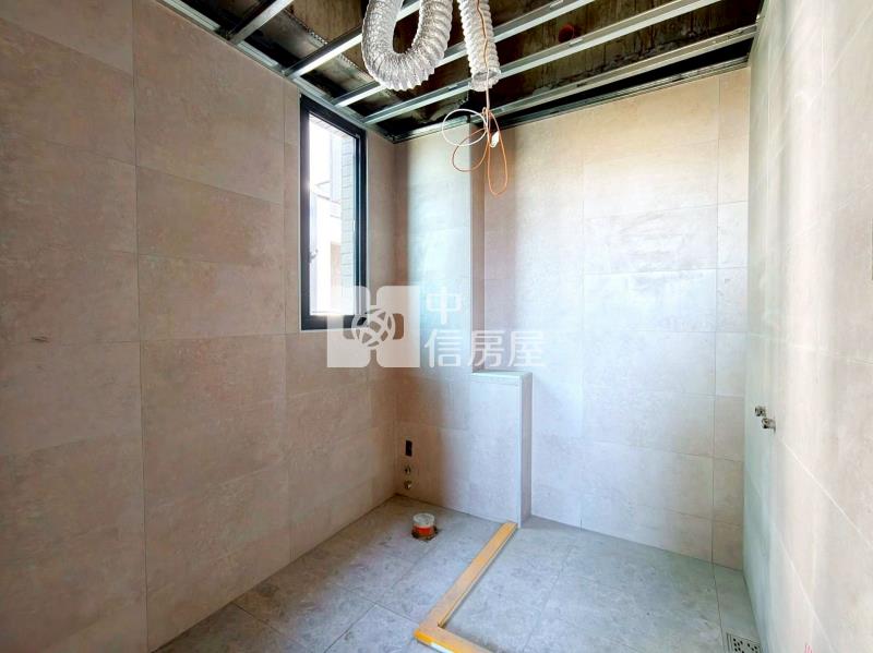 洲際巨蛋漢神10米面寬獨棟電梯別墅(專)房屋室內格局與周邊環境