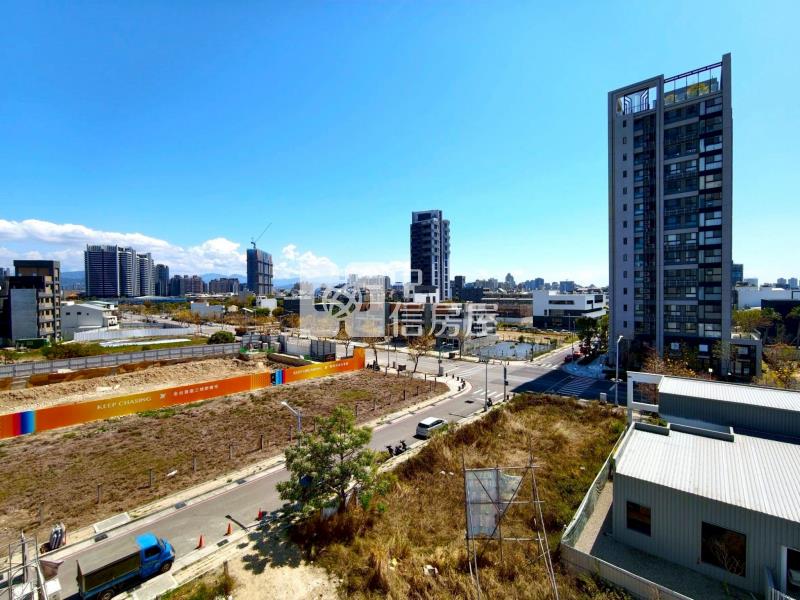 洲際巨蛋漢神10米面寬獨棟電梯別墅(專)房屋室內格局與周邊環境