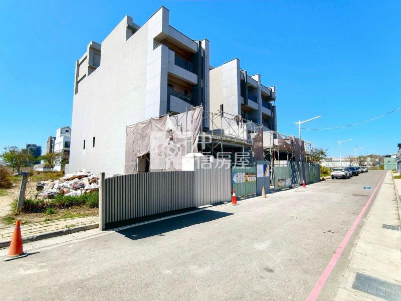 洲際巨蛋漢神10米面寬獨棟電梯別墅(專)房屋室內格局與周邊環境