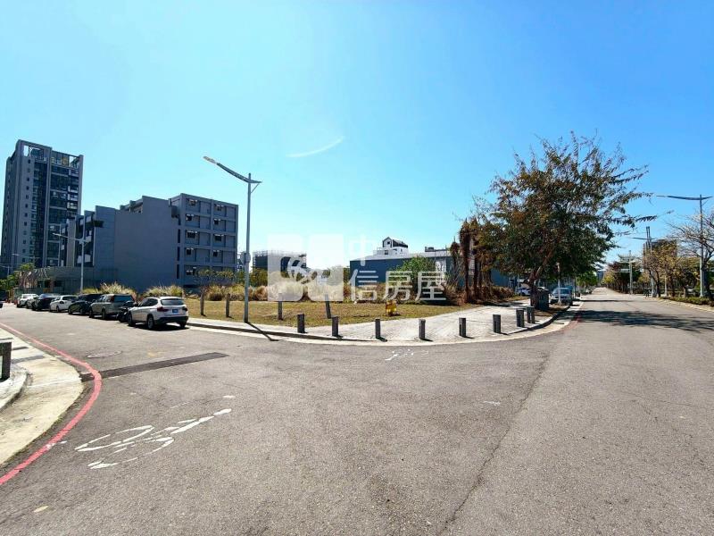 洲際巨蛋漢神10米面寬獨棟電梯別墅(專)房屋室內格局與周邊環境