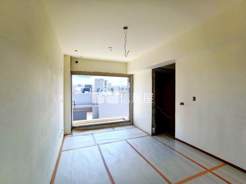 洲際巨蛋漢神10米面寬獨棟電梯別墅(專)房屋室內格局與周邊環境