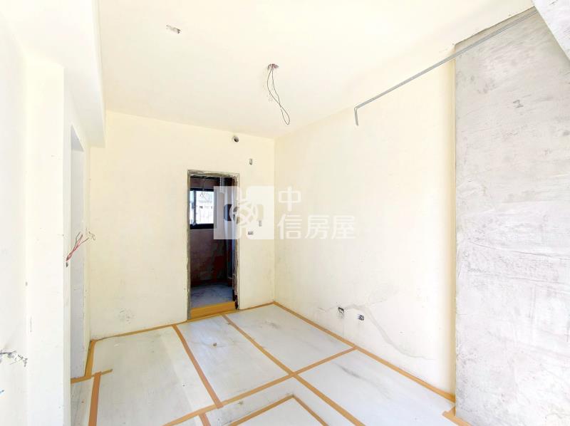 洲際巨蛋漢神10米面寬獨棟電梯別墅(專)房屋室內格局與周邊環境