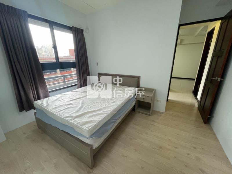 雲世紀C區朝南2房機上車位房屋室內格局與周邊環境