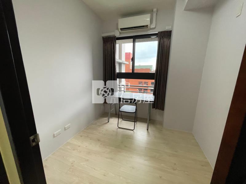 雲世紀C區朝南2房機上車位房屋室內格局與周邊環境