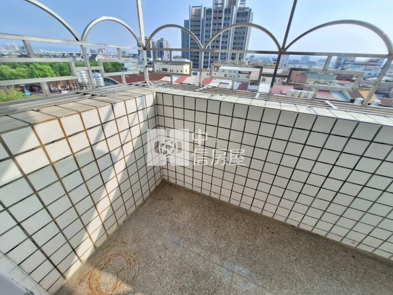 南屯黎明路電梯美3房2衛房屋室內格局與周邊環境