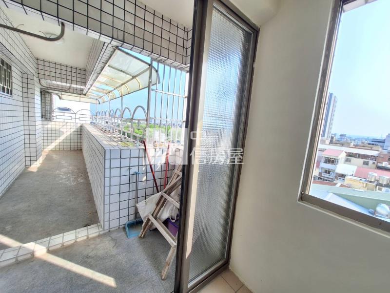 南屯黎明路電梯美3房2衛房屋室內格局與周邊環境