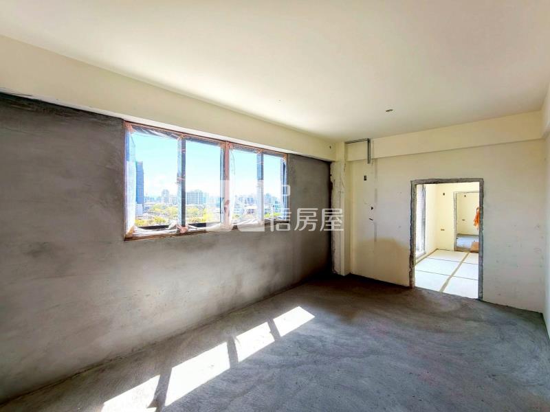 漢神臨路面寬6米全新電梯別墅房屋室內格局與周邊環境