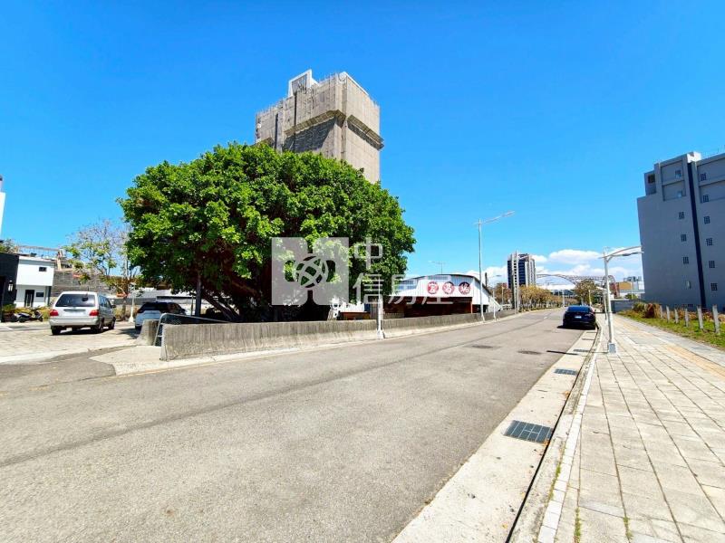 漢神臨路面寬6米全新電梯別墅房屋室內格局與周邊環境