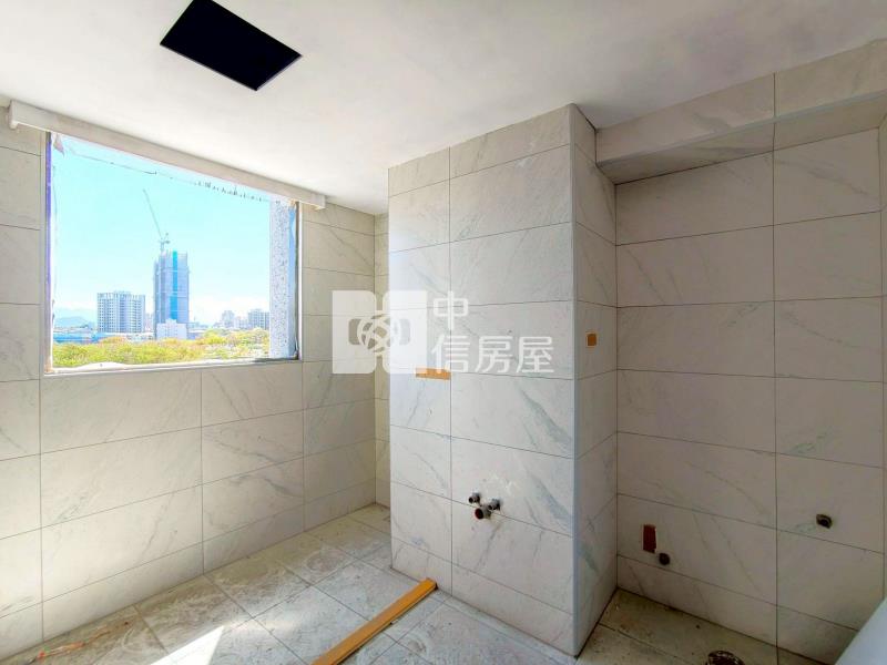 漢神臨路面寬6米全新電梯別墅房屋室內格局與周邊環境