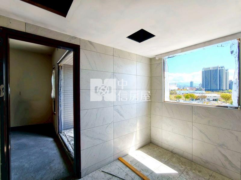 漢神臨路面寬6米全新電梯別墅房屋室內格局與周邊環境