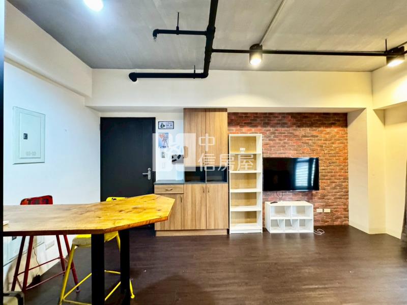 高雄Many協勝發兩房帝王戶房屋室內格局與周邊環境