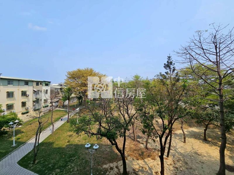 桂花鄉面公園三房有車位房屋室內格局與周邊環境