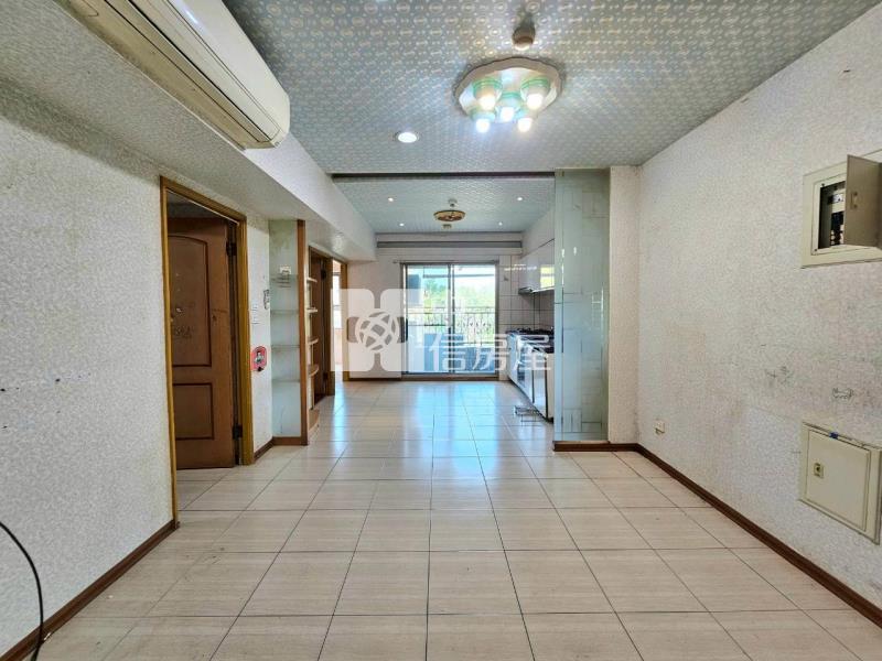 桂花鄉面公園三房有車位房屋室內格局與周邊環境