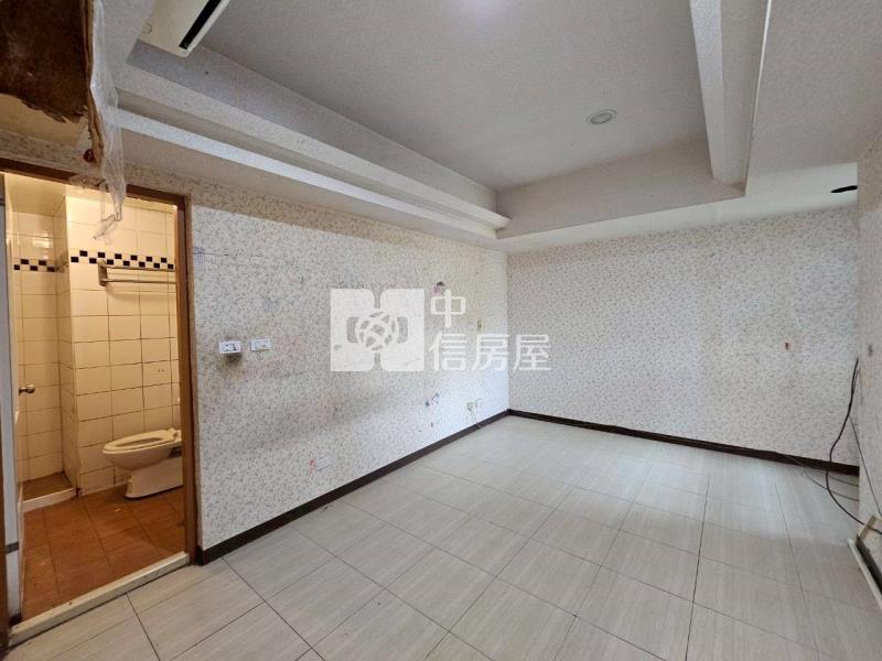 桂花鄉面公園三房有車位房屋室內格局與周邊環境