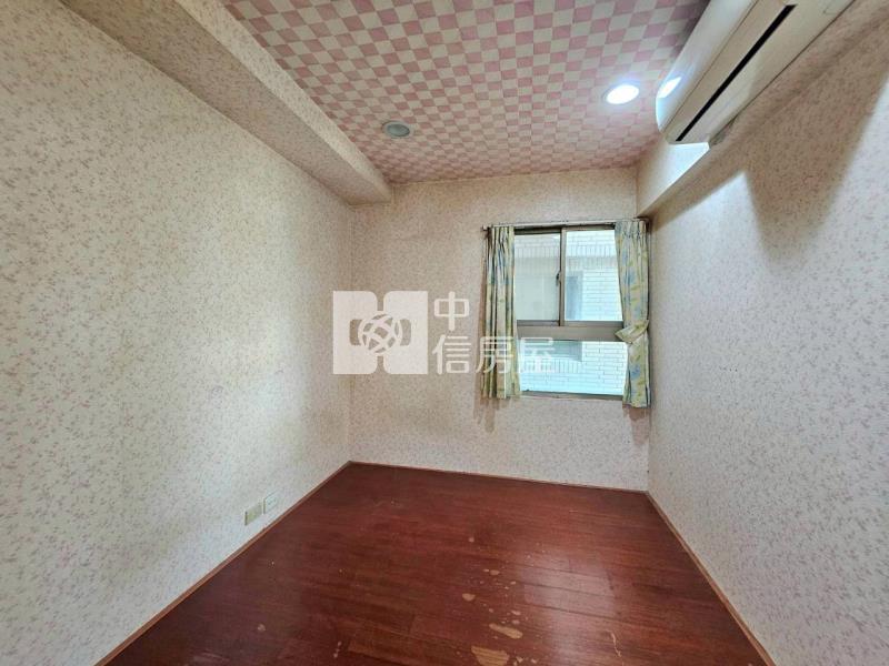 桂花鄉面公園三房有車位房屋室內格局與周邊環境