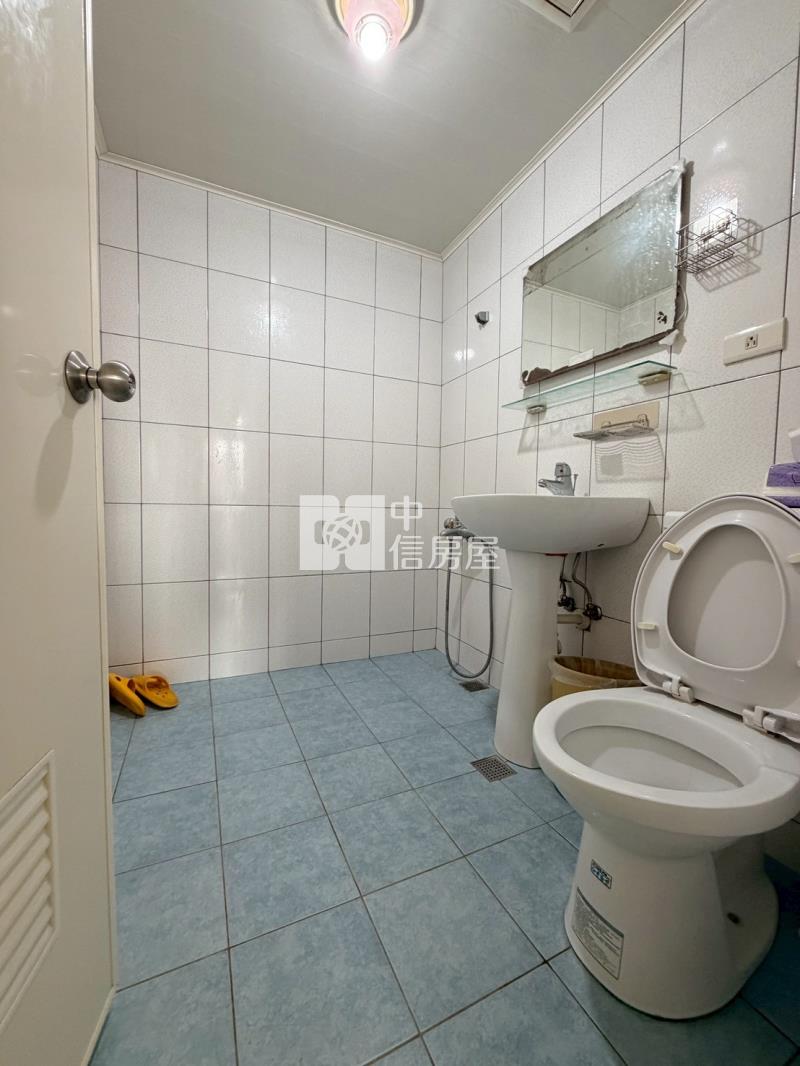 (城市經典)興大~中山醫~國圖館景觀2+1房附車位房屋室內格局與周邊環境