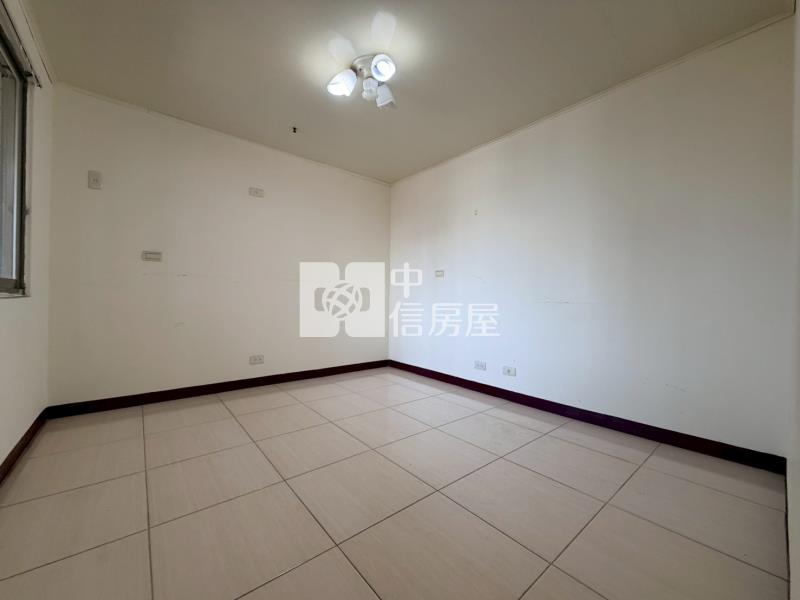 (城市經典)興大~中山醫~國圖館景觀2+1房附車位房屋室內格局與周邊環境