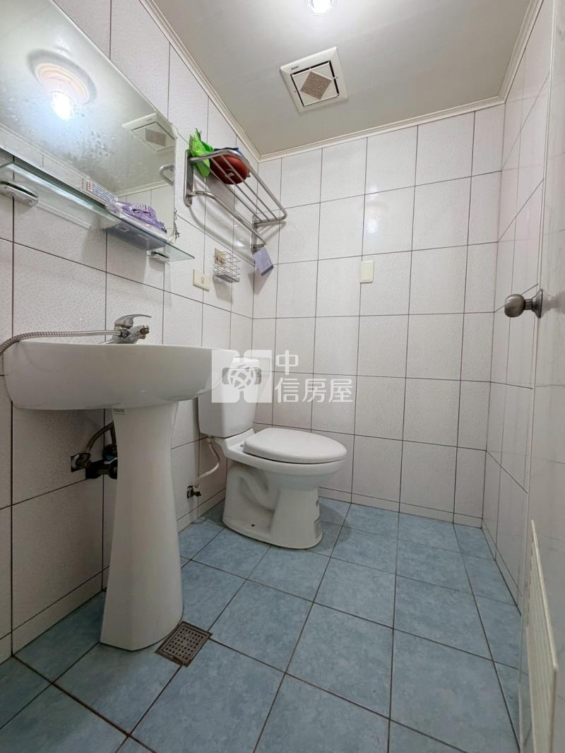 (城市經典)興大~中山醫~國圖館景觀2+1房附車位房屋室內格局與周邊環境