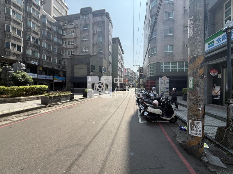 專－中原大學套房+平面車位房屋室內格局與周邊環境