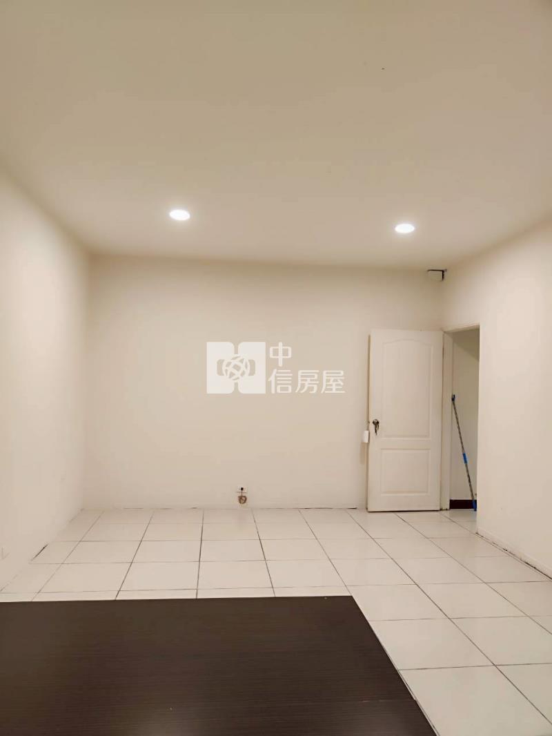 新明國中一樓大三房車房屋室內格局與周邊環境