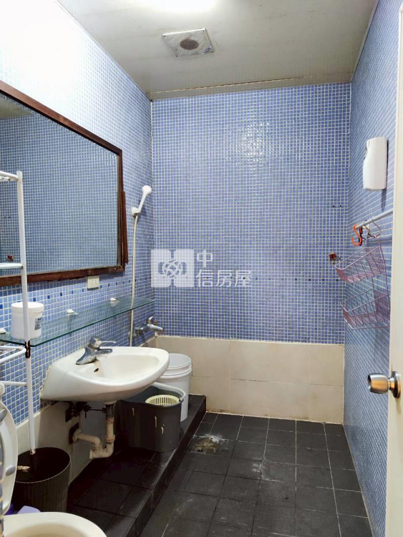 新明國中一樓大三房車房屋室內格局與周邊環境