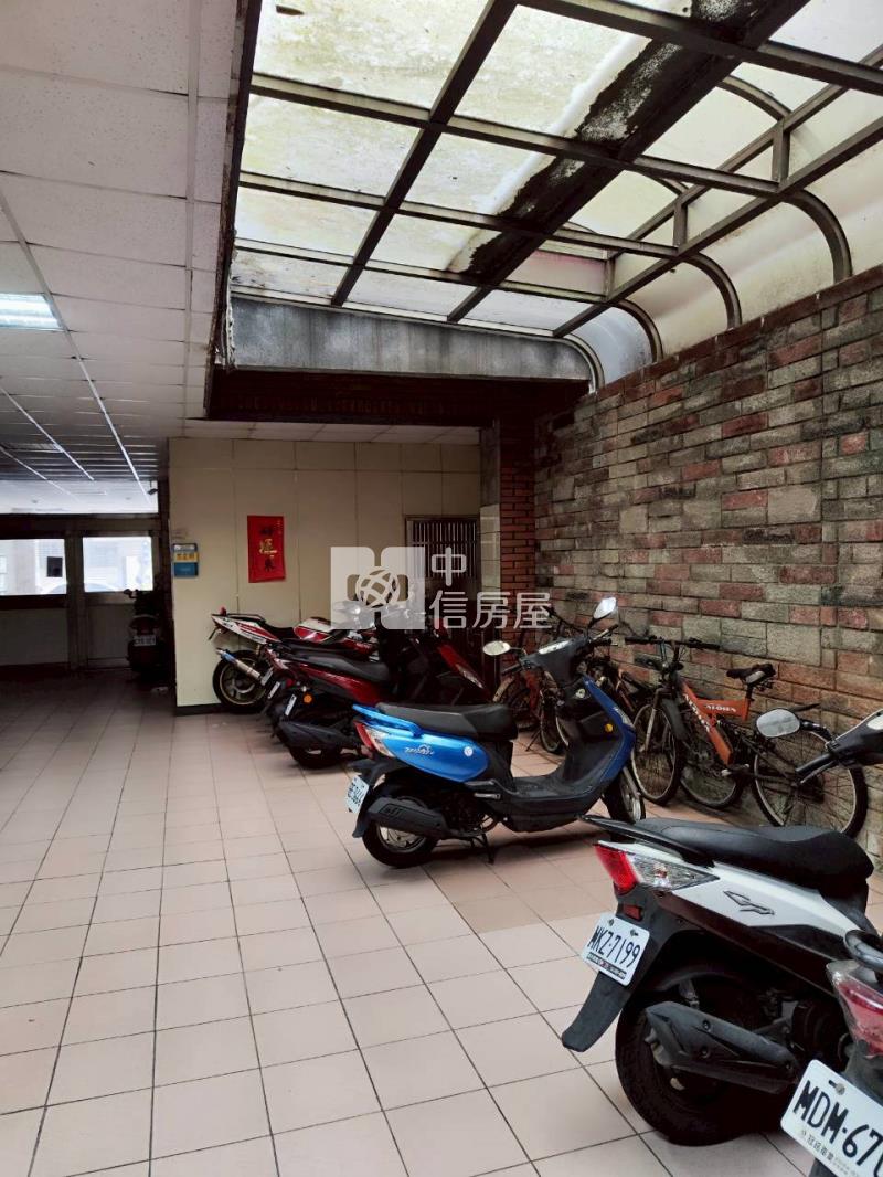 新明國中一樓大三房車房屋室內格局與周邊環境