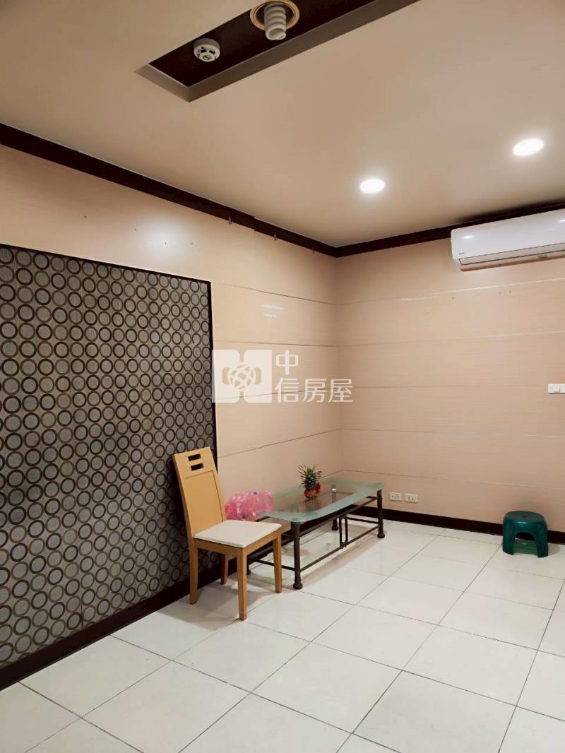 新明國中一樓大三房車房屋室內格局與周邊環境