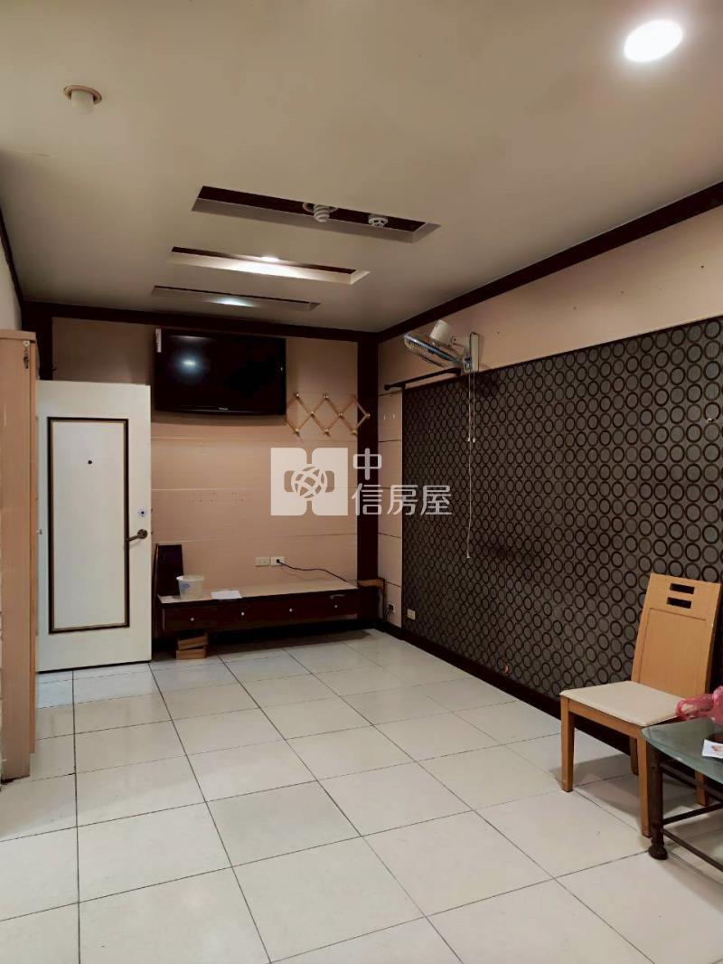 新明國中一樓大三房車房屋室內格局與周邊環境