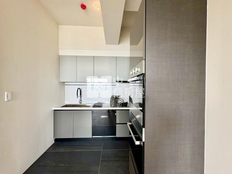 鉅虹森美館宜居陽台無限視野三房平車房屋室內格局與周邊環境