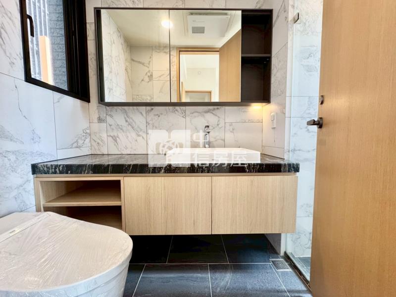 鉅虹森美館宜居陽台無限視野三房平車房屋室內格局與周邊環境