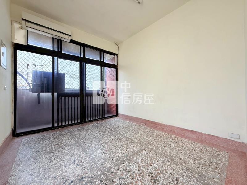 近中興商圈5房邊間透天房屋室內格局與周邊環境