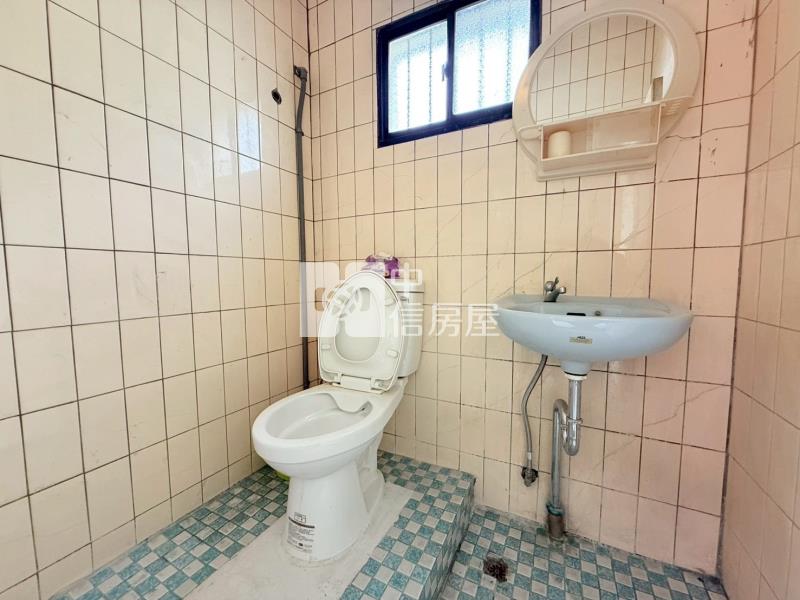 近中興商圈5房邊間透天房屋室內格局與周邊環境