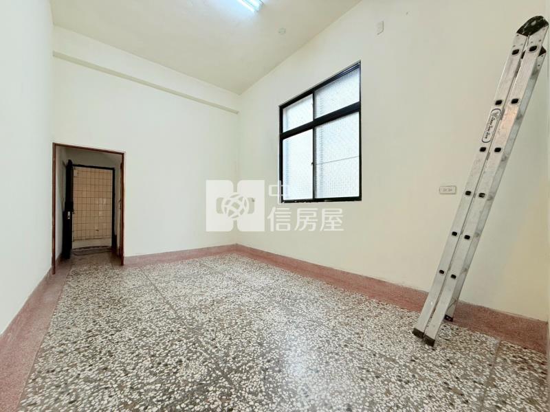 近中興商圈5房邊間透天房屋室內格局與周邊環境