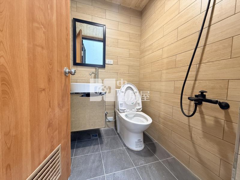 【安家】龍岡電梯透天房屋室內格局與周邊環境